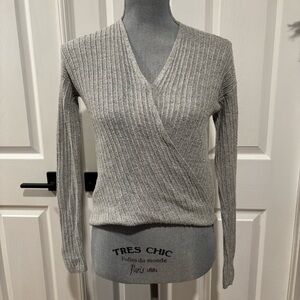 HOLLISTER Women’s Gray Wrap Sweater‎ SIZE XS Lightweight Long Sleeveve